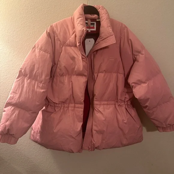 NWT Levi’s Rosa Fashion Puffer in Blush Pink - Picture 1 of 3